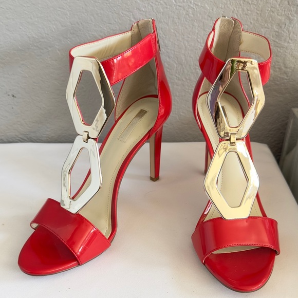 Like New BCBGeneration Red Patent “Cayce” Zip Back Heels - Size 10 - Picture 2 of 13